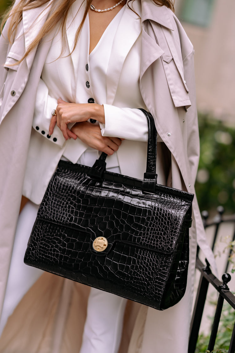 Color - Croc Black