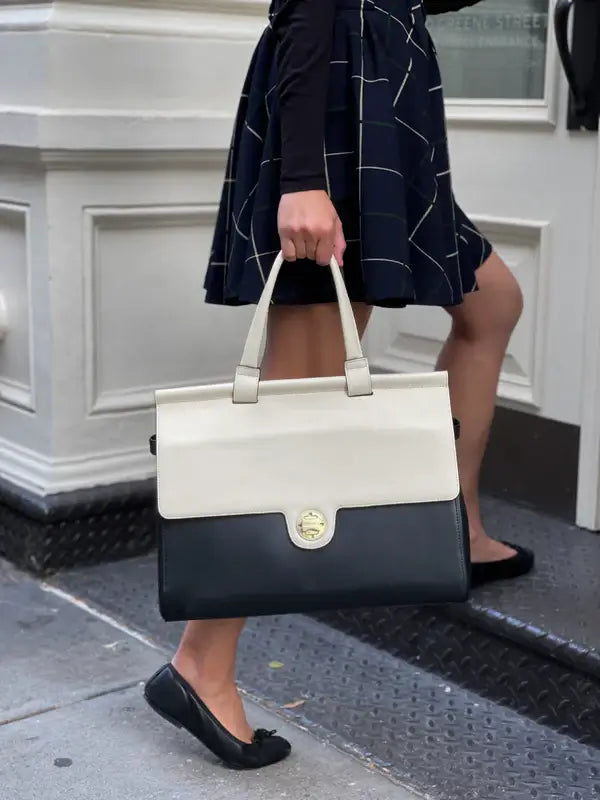 Color - Black Vanilla